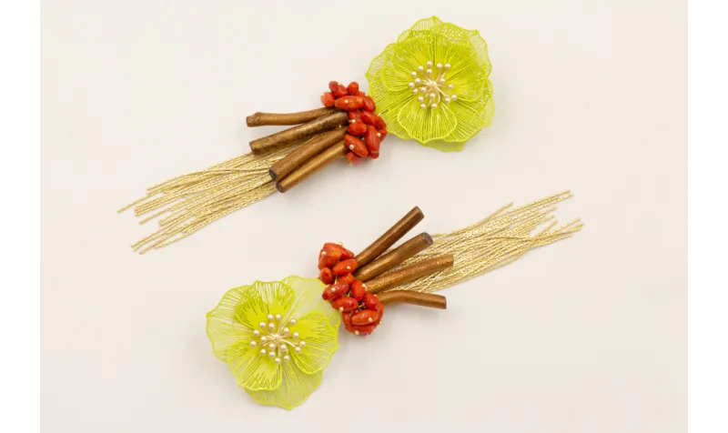 Pendientes flor 2 capas esmaltado lima, burruños o