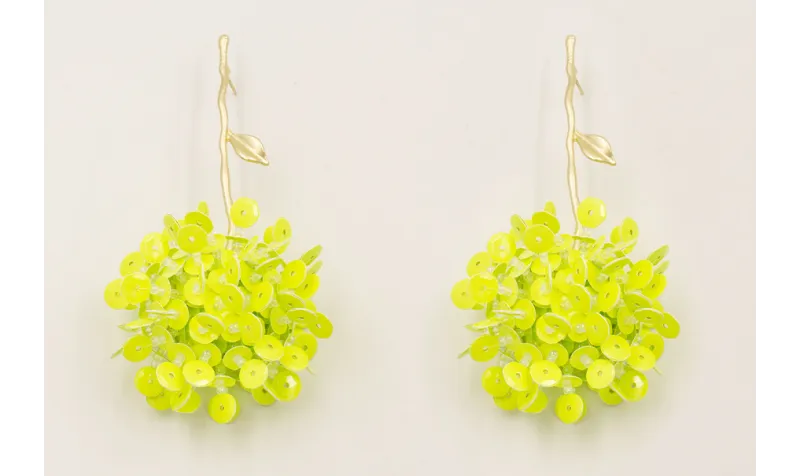 Pendientes bola de lentejuelas fluor y perno rama 