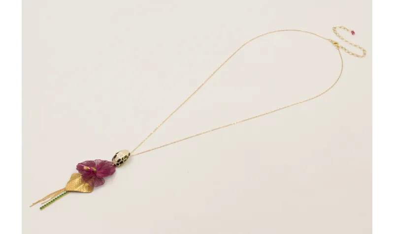 Collar cadena pequeña dorada con cabeza de serpien