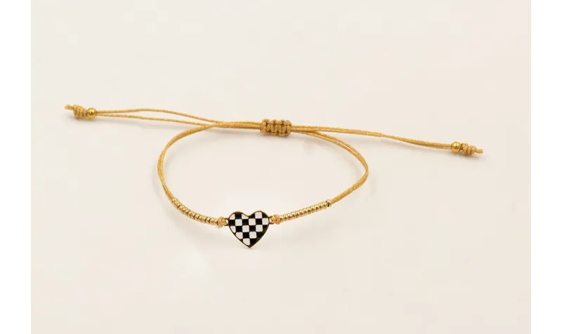 Pulsera corazón esmalte cuadros blancos y negros c