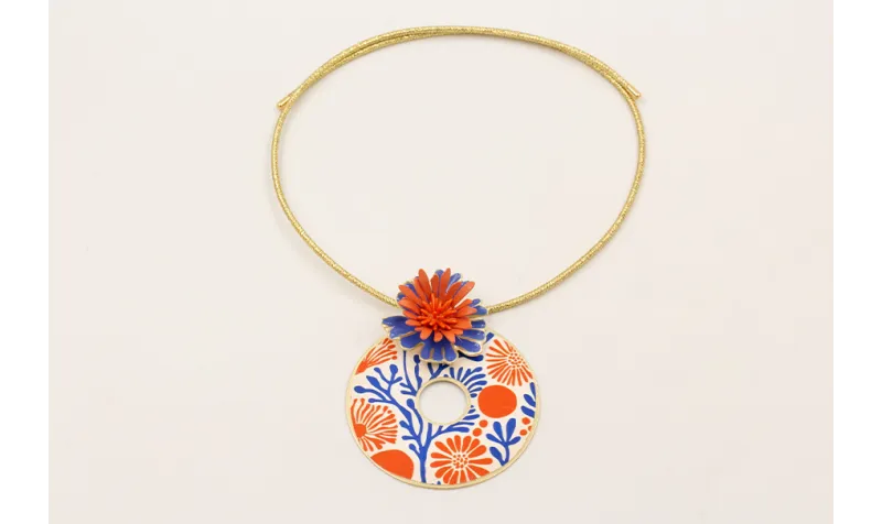 Collar cordón magnetico dorado con colgante disco 