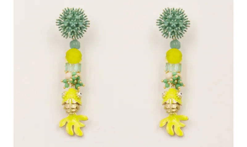 Pendientes perno coral esmaltado turquesa con cubo