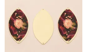 Ovalo 60*33  Oro Mate Flor Rosa y granate / Cuentas Metálicas de Latón / Zamak